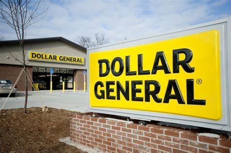 Store sign that says Dollar General